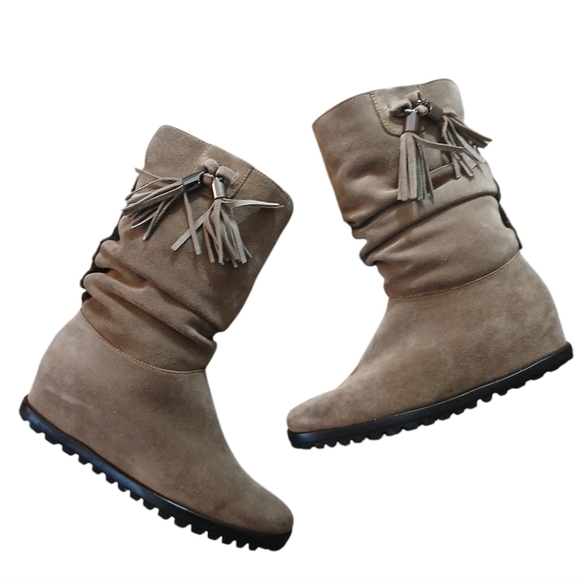 Stuart Weitzman Light Taupe Suede Wedge Boot Winter Slouch Boot size 6.5 - Picture 1 of 11